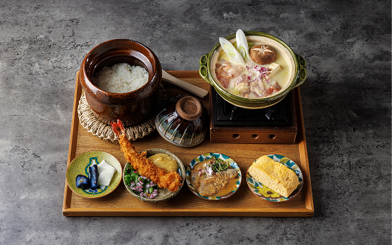 濃厚鶏白湯のごちそう鍋エビフライ土鍋ご飯定食